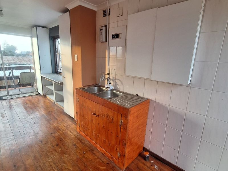 Spacious 2-Bedroom Seperate Entrance to Rent in Lotus River - Photo 4