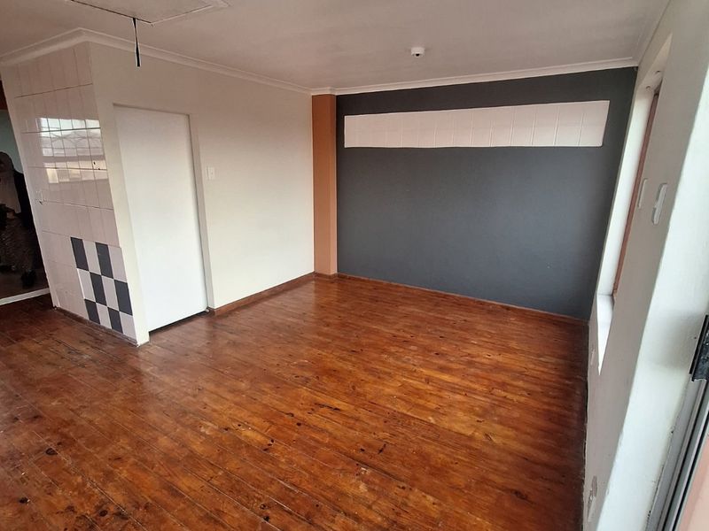 Spacious 2-Bedroom Seperate Entrance to Rent in Lotus River - Photo 2