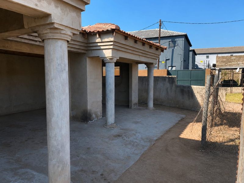 4-Bedroom Family Home for Sale in Polokwane Unit G  - Photo 2