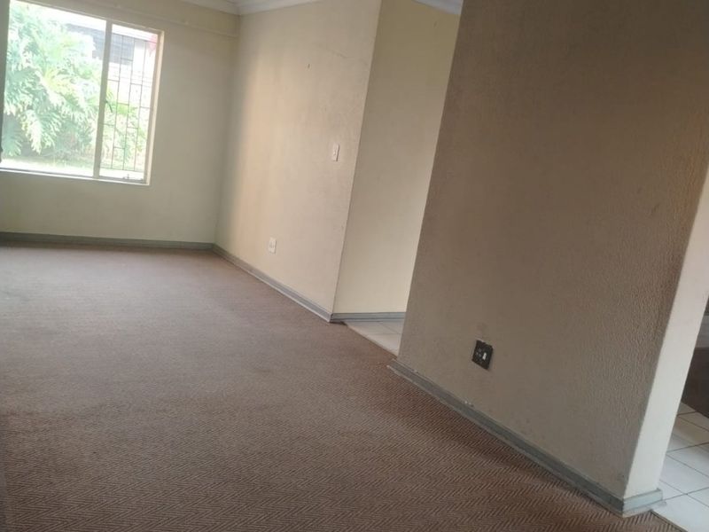 Charming 3-Bedroom Home with Great Potential – Repairs Included! - Photo 9