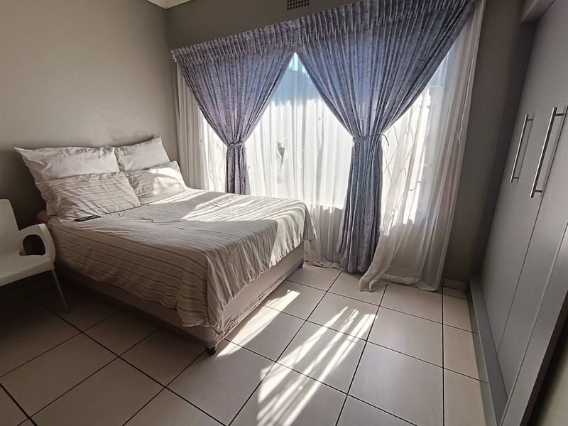 3 Bed House in Witfield for Sale - Photo 3