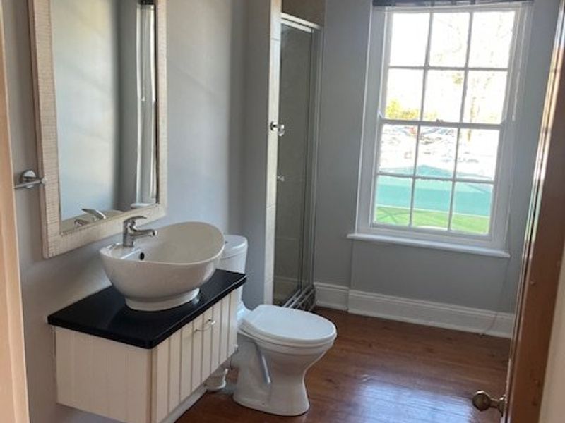 Office Suite in the prestigious York House - Photo 10