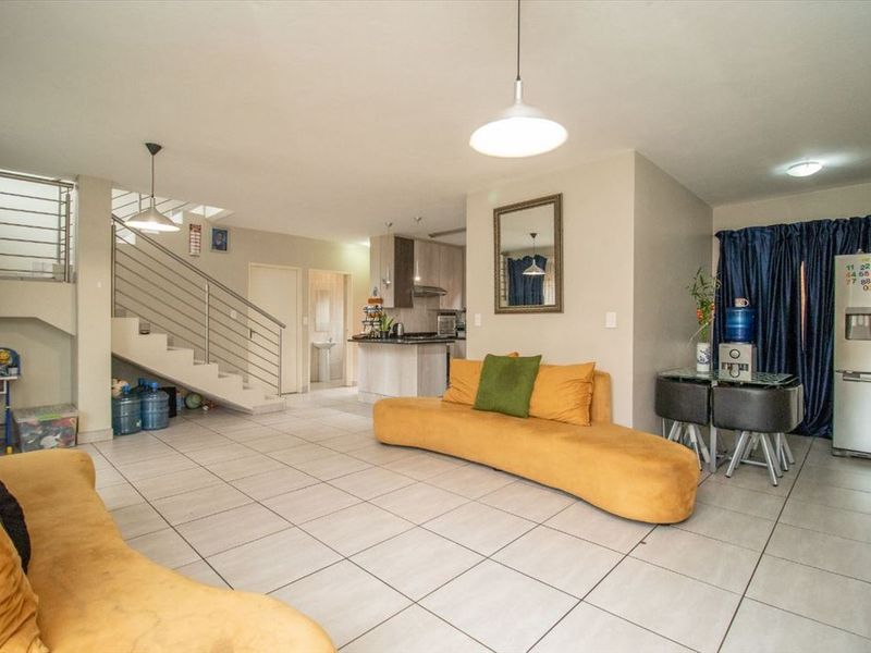 Elegant Family Living With Spacious Comfort - Photo 2