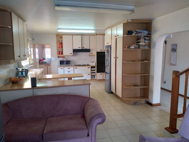4 bed house in central Fordsburg - Photo 5