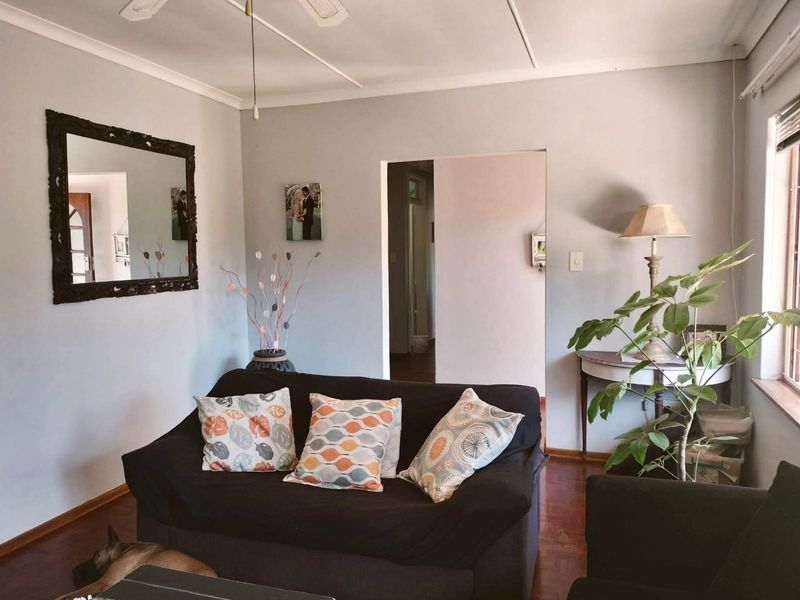 Spacious 3-Bedroom Family Home to Let in Waterfall  - Photo 8