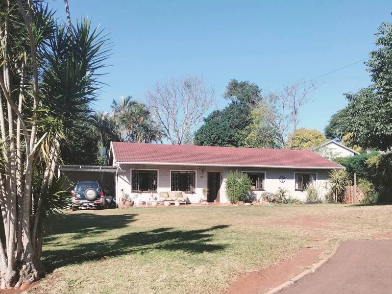 Spacious 3-Bedroom Family Home to Let in Waterfall  - Photo 2