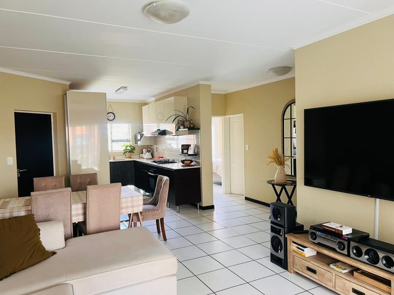 3 Bedroom, 2 Bathroom Garden Unit To Rent at The Isle - Photo 1
