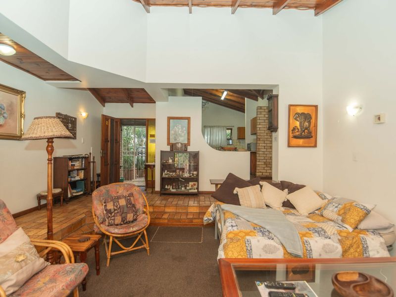 Established Guesthouse & Dual Living Opportunity in Bluewater Bay - Photo 6