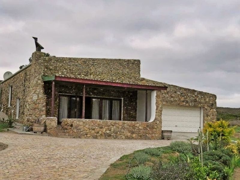 Off-Grid Country Escape in Darling — Stone Cottage, Dam & Greenhouse on 2,300m2 - Photo 2