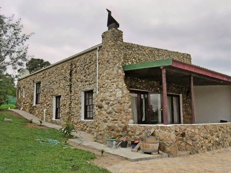 Off-Grid Country Escape in Darling — Stone Cottage, Dam & Greenhouse on 2,300m2 - Photo 1