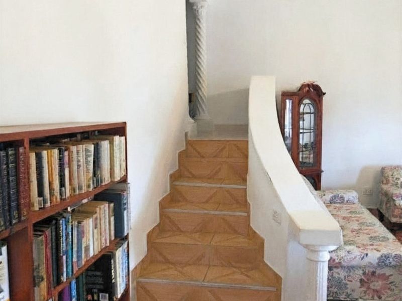 Off-Grid Country Escape in Darling — Stone Cottage, Dam & Greenhouse on 2,300m2 - Photo 4