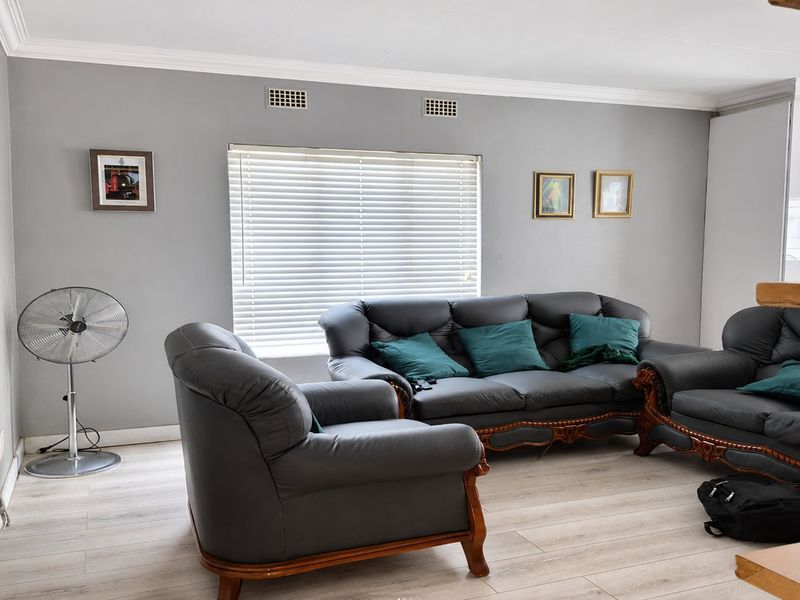 Modern Apartment Living in the Heart of Jabulani Heights, Soweto - Photo 2