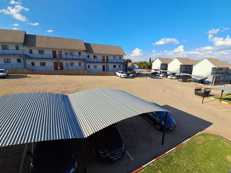 Investment opportunity or for the first-time buyer! - Photo 3