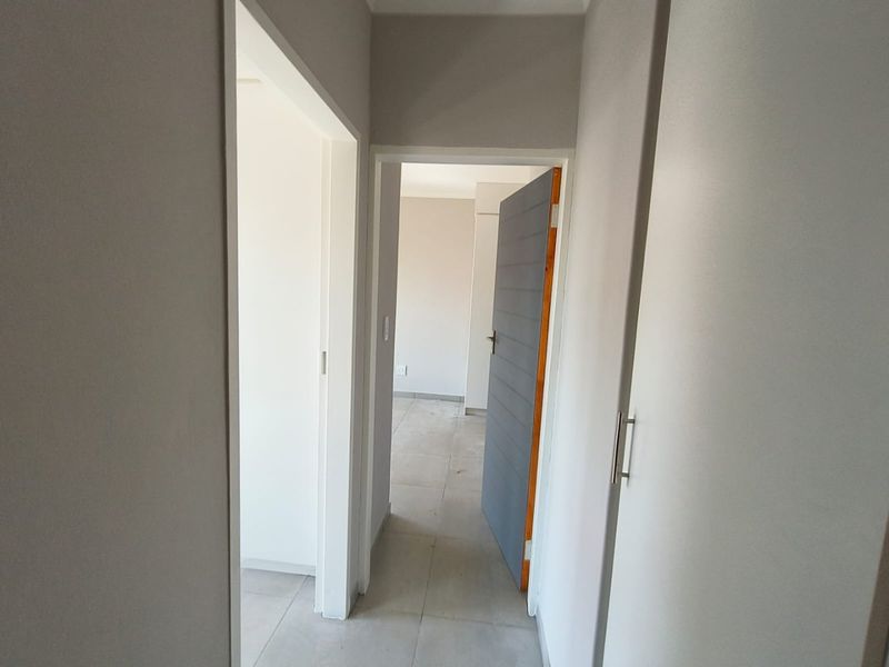 Brand New 3-Bedroom Townhouse To Rent – Theresapark, Pretoria North - Photo 5