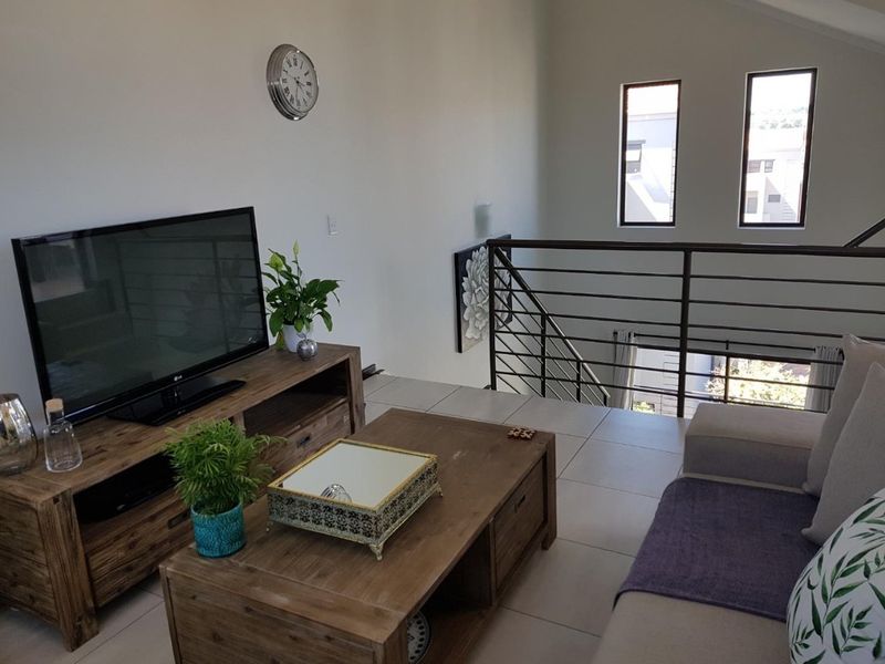Modern 2-Bedroom Loft Apartment for Sale in Sought-After Casablanca Estate, Lonehill - Photo 10