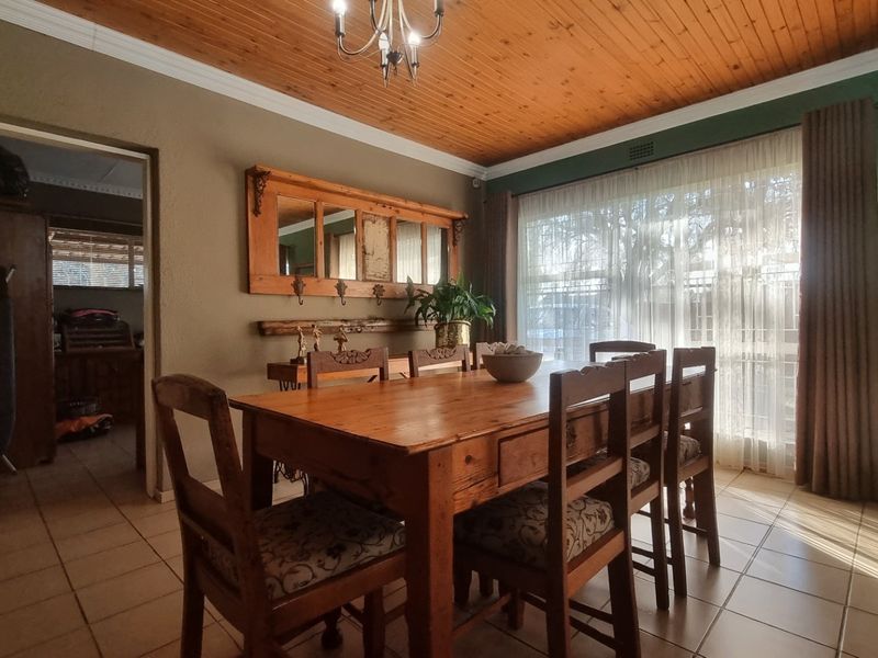 Where Space, Comfort & Family Living Meet - Photo 10