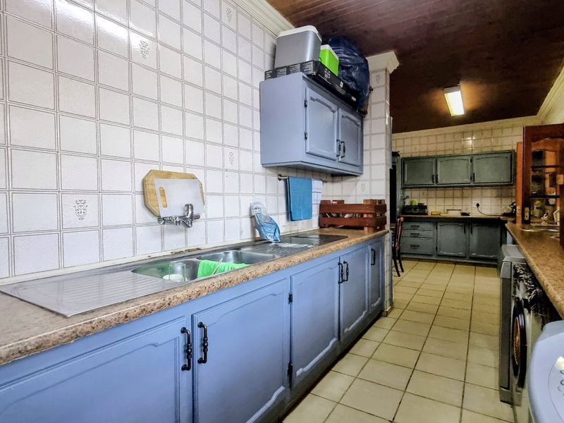 Where Space, Comfort & Family Living Meet - Photo 6