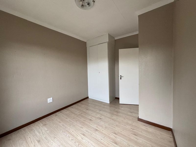 Bright Northgate flat with open plan living - Photo 3