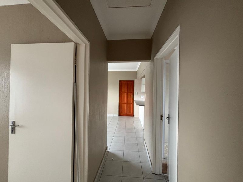 Bright Northgate flat with open plan living - Photo 7