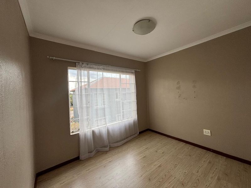 Bright Northgate flat with open plan living - Photo 4