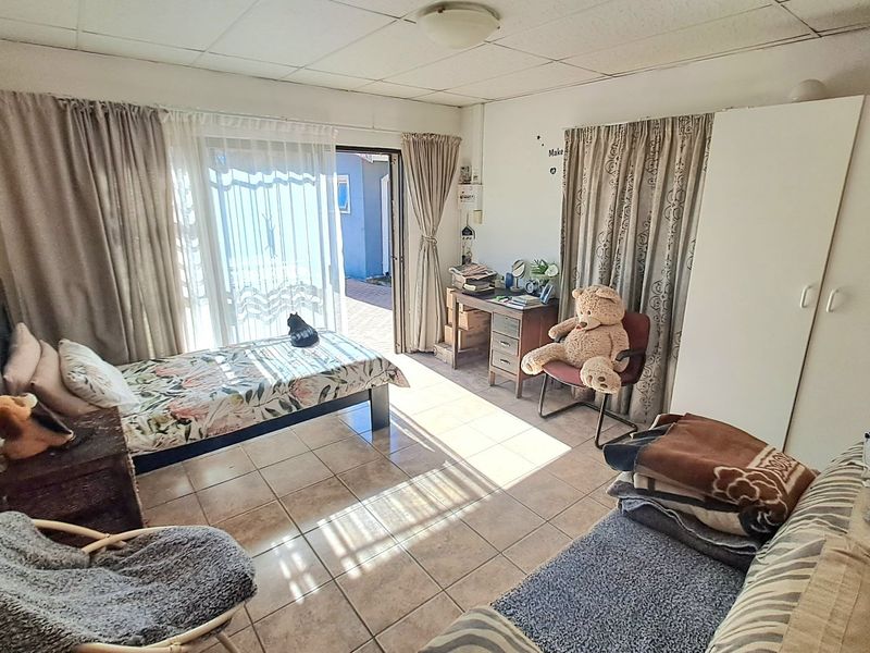 Investment Home near UFS, Universitas, Bloemfontein - Photo 9