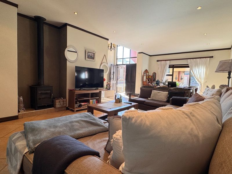 Exclusive Boutique Estate in Three Rivers Proper - Photo 3