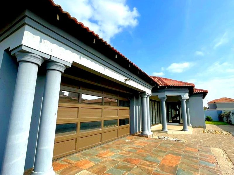  Modern Comfort @ The Oval - Photo 1