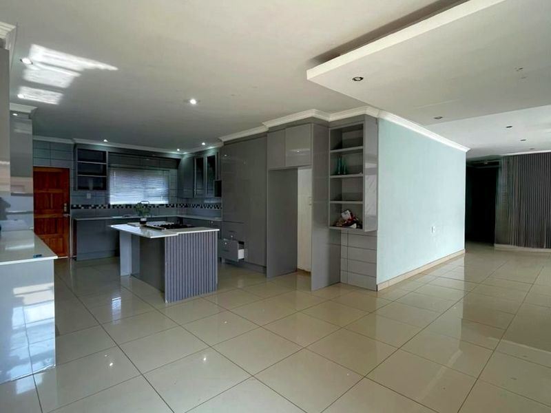  Modern Comfort @ The Oval - Photo 4