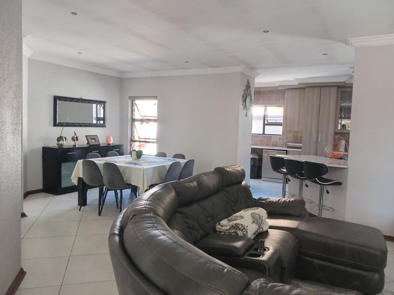 Spacious home for sale!!!!!!!!!!!!!!!!! - Photo 4