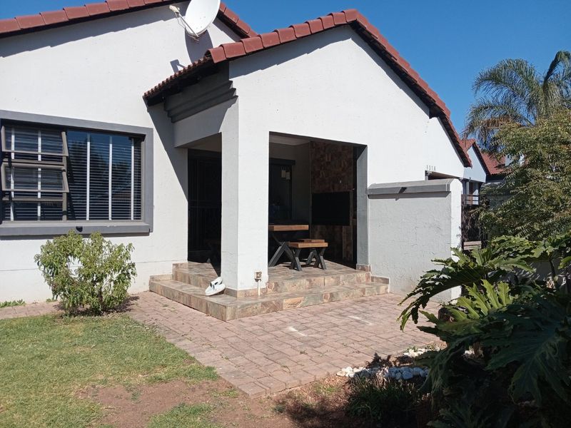 Spacious home for sale!!!!!!!!!!!!!!!!! - Photo 2