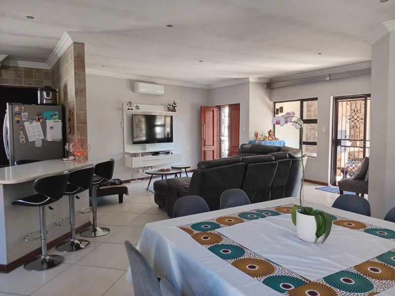 Spacious home for sale!!!!!!!!!!!!!!!!! - Photo 3