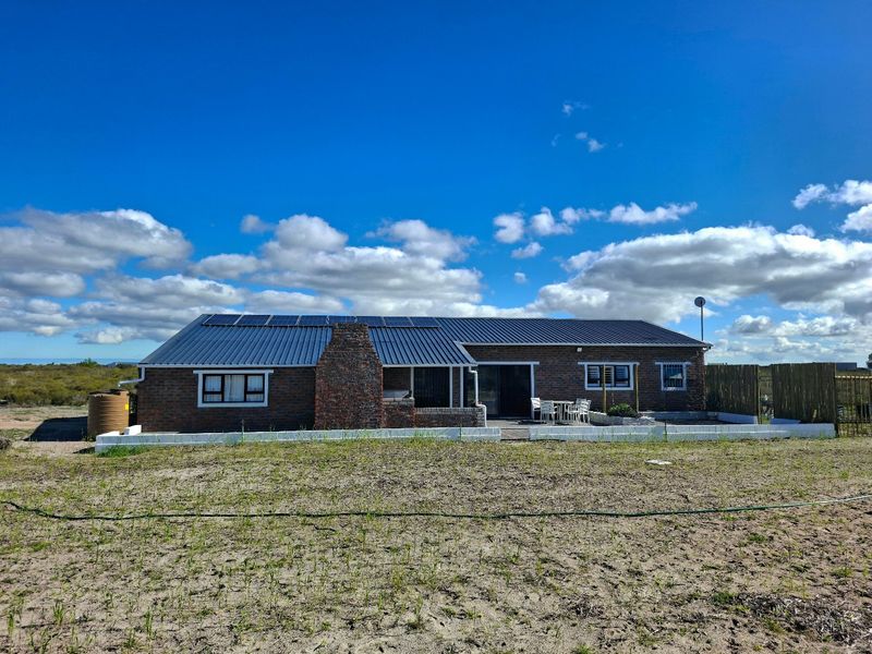 Exceptional Off-Grid Lifestyle Farm on 18 Hectares in Hartebeesfontein - Photo 1