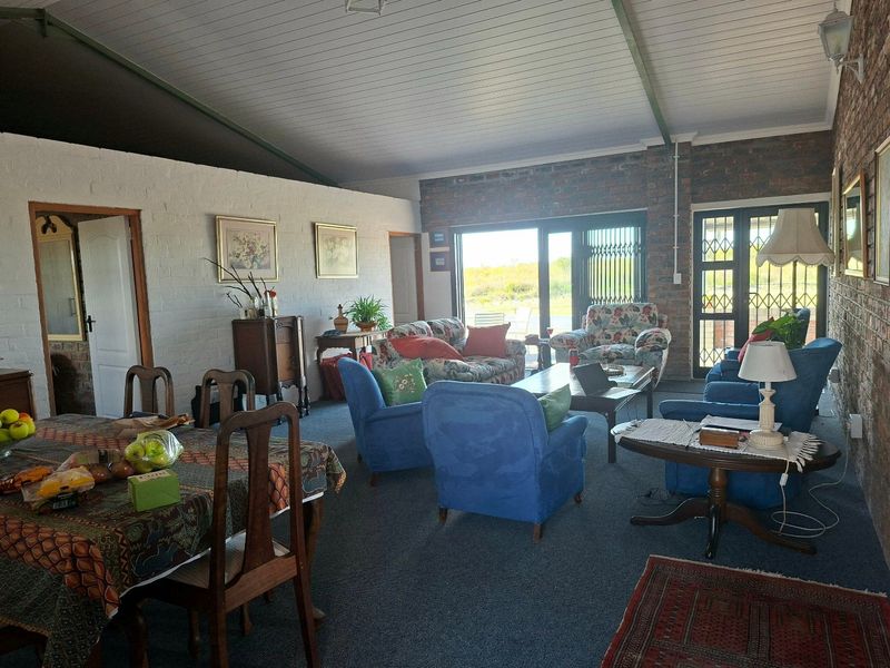 Exceptional Off-Grid Lifestyle Farm on 18 Hectares in Hartebeesfontein - Photo 10