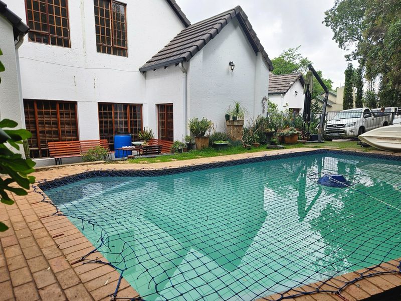 50/150 Mbps uncapped fibre internet Included!!!   1-Bedroom Cottage to rent Pool & Entertainment Area!!! - Photo 8