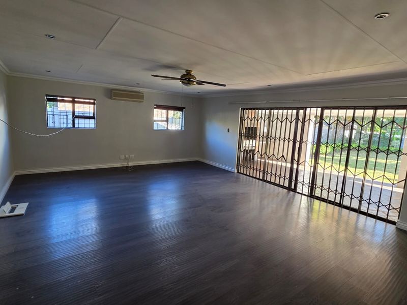 Garsfontein Family Home with Secure Garden and Staff Quarters - Photo 8