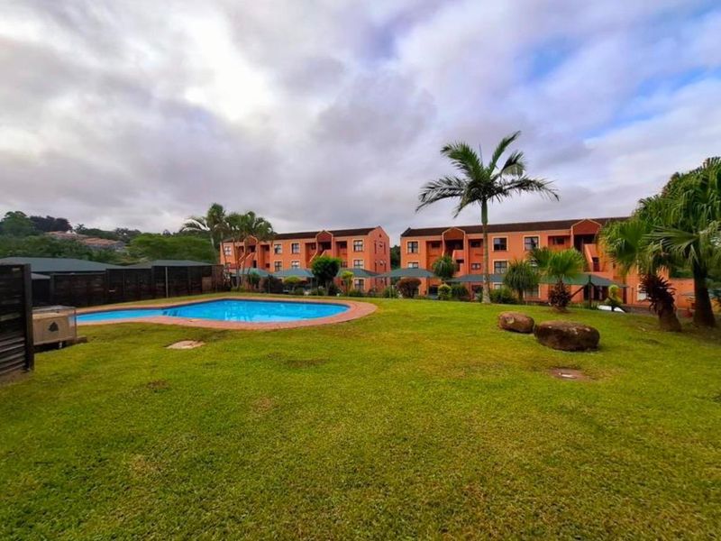 Two and half bed Apartment flat for Small Family in Safe and Secure security complex- Highgrove, Caversham glen, pinetown - Photo 1