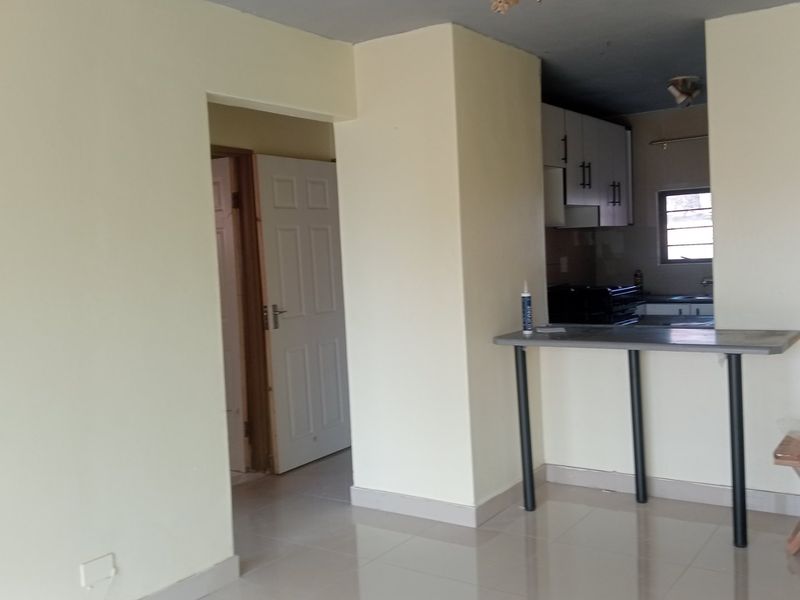 A stunning apartment in Caversham Pinetown - Photo 9
