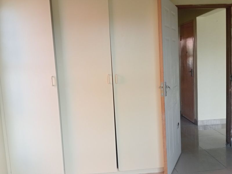 A stunning apartment in Caversham Pinetown - Photo 10