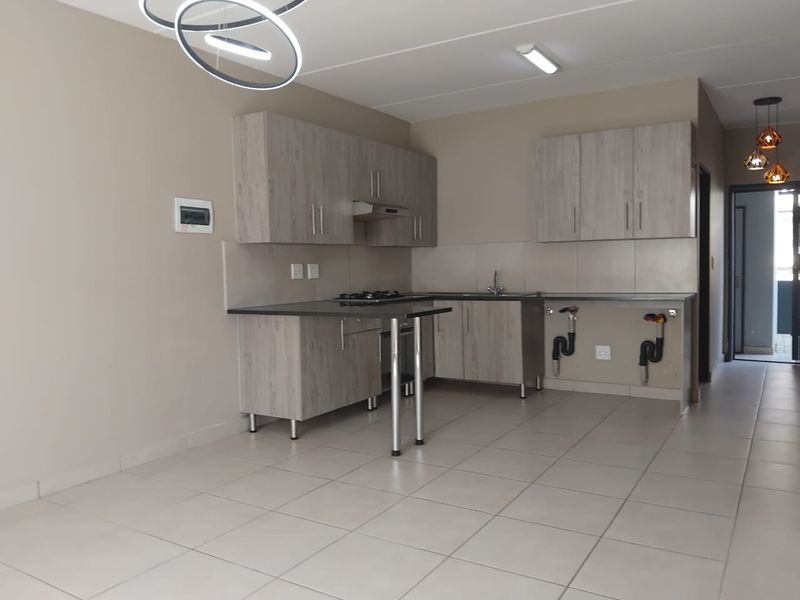 Stunning Ground Floor -  2 beds, 1 Full bathroom To Rent in Glen Acres Estate , Glen Austin, Midrand - Photo 3