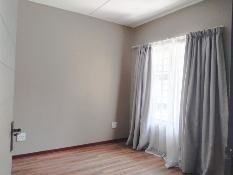 Stunning Ground Floor -  2 beds, 1 Full bathroom To Rent in Glen Acres Estate , Glen Austin, Midrand - Photo 6