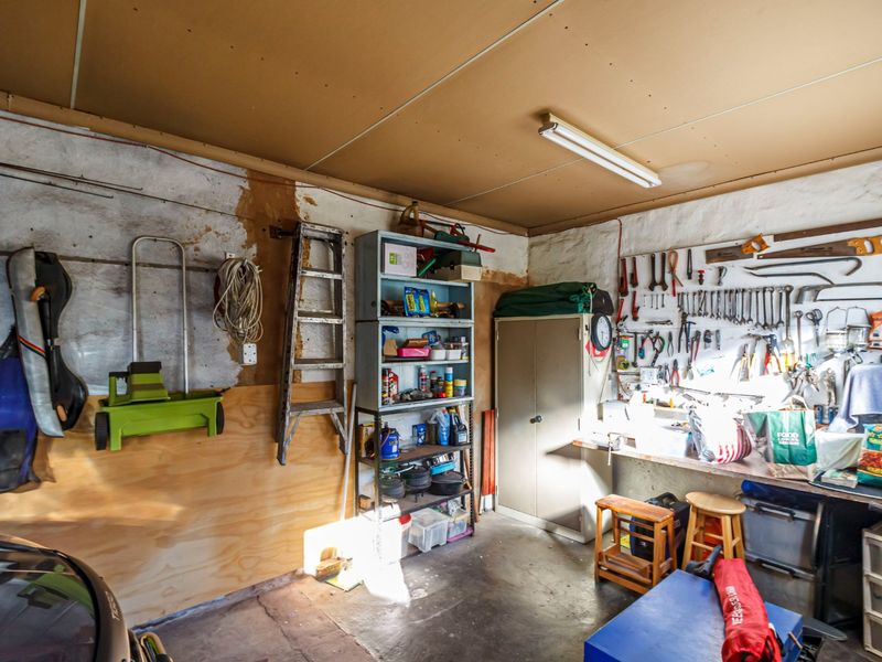 Warm, secure family home in Witpoortjie - Photo 4
