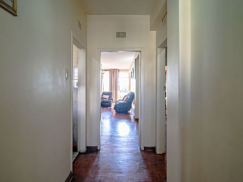 Spacious 3 Bed Flat in Michaelangelo-Gresswold - Photo 3