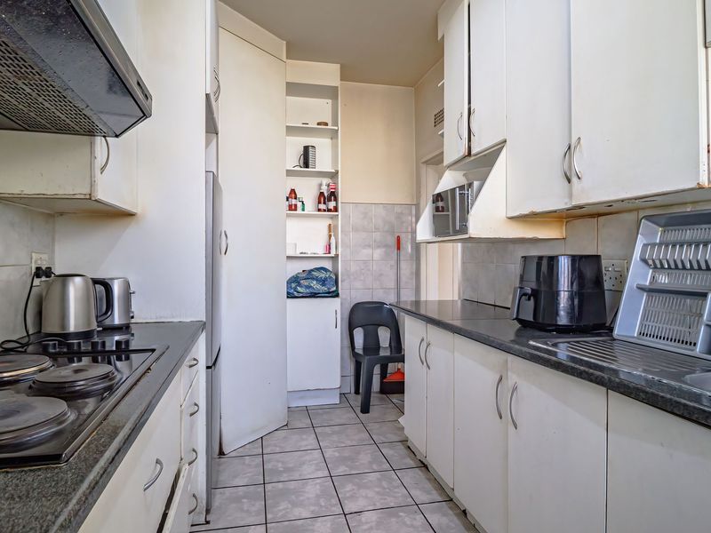 Spacious 3 Bed Flat in Michaelangelo-Gresswold - Photo 5