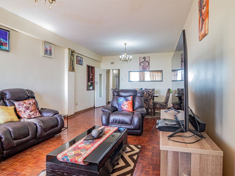 Spacious 3 Bed Flat in Michaelangelo-Gresswold - Photo 9
