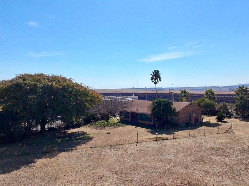 Unlock the Potential of This Exceptional Waterfront Opportunity - Photo 5