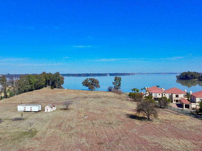 Unlock the Potential of This Exceptional Waterfront Opportunity - Photo 8