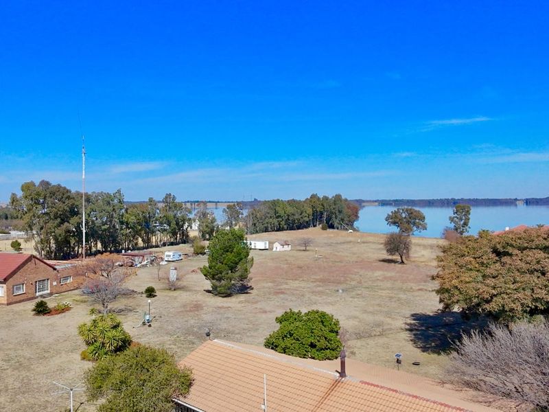 Unlock the Potential of This Exceptional Waterfront Opportunity - Photo 6