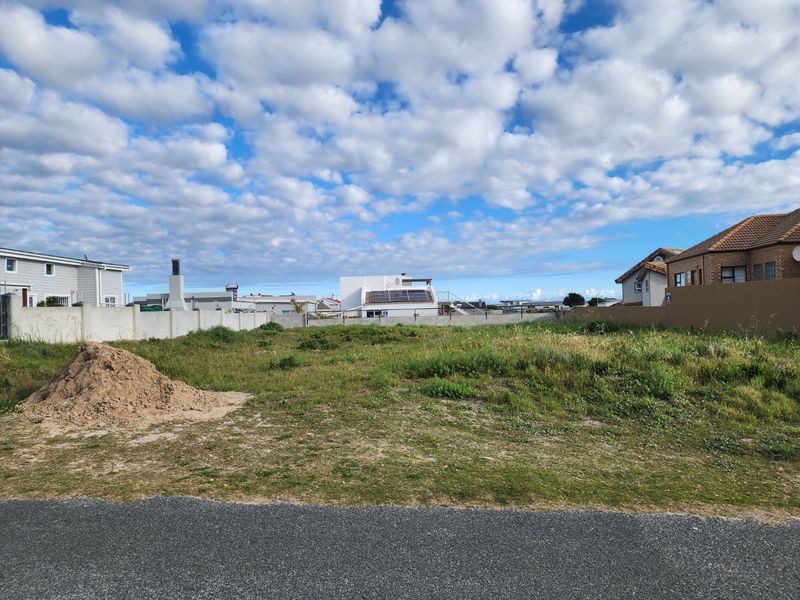 Vacant land for sale in the Heart of Perlemoenbaai - with partial sea views. - Photo 8