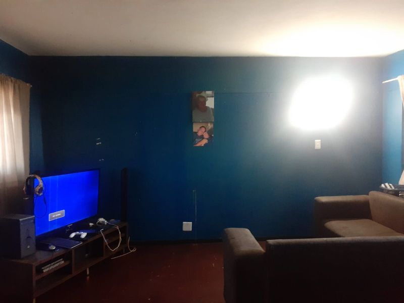 2 bedroom apartment for sale in Sidwell - Photo 4