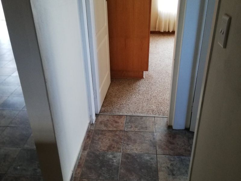 UPMARKET AND EXCLUSIVE 2 BEDROOM TOWNHOUSE TO RENT!!!! - Photo 8